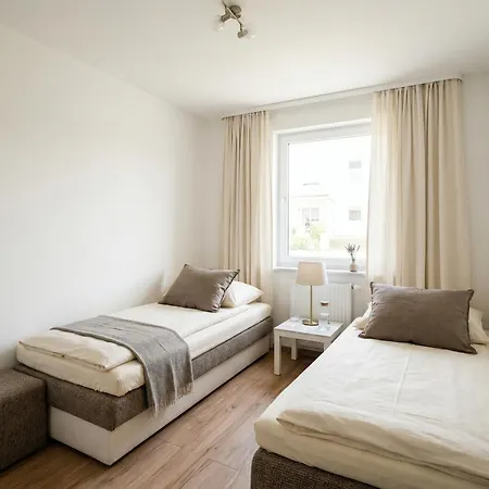 Sea Suite, 150 Meters To Beach, Balcony, Parking, Lift, Porta Mare Lesne Tarasy * 드지우노웨크